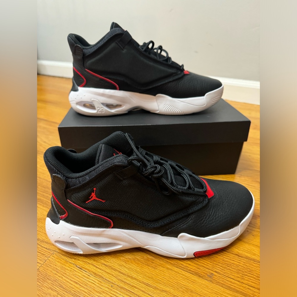 Jordan Max Aura 4
